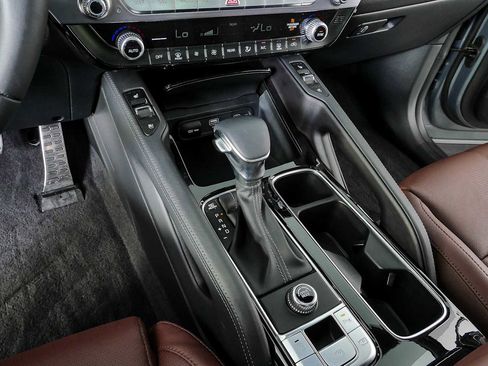 Used 2025 Kia Telluride SX FWD image 18