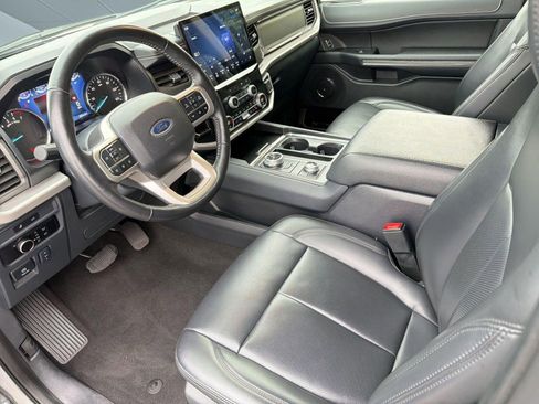 Used 2024 Ford Expedition XLT AWD/4WD image 4