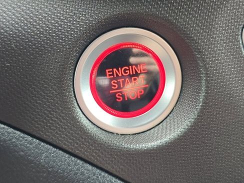 Used 2022 Honda Pilot TrailSport image 14