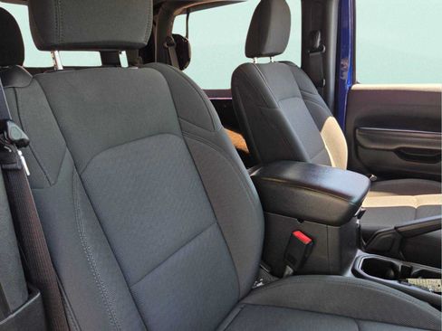 Used 2020 Jeep Wrangler Sport AWD/4WD image 19