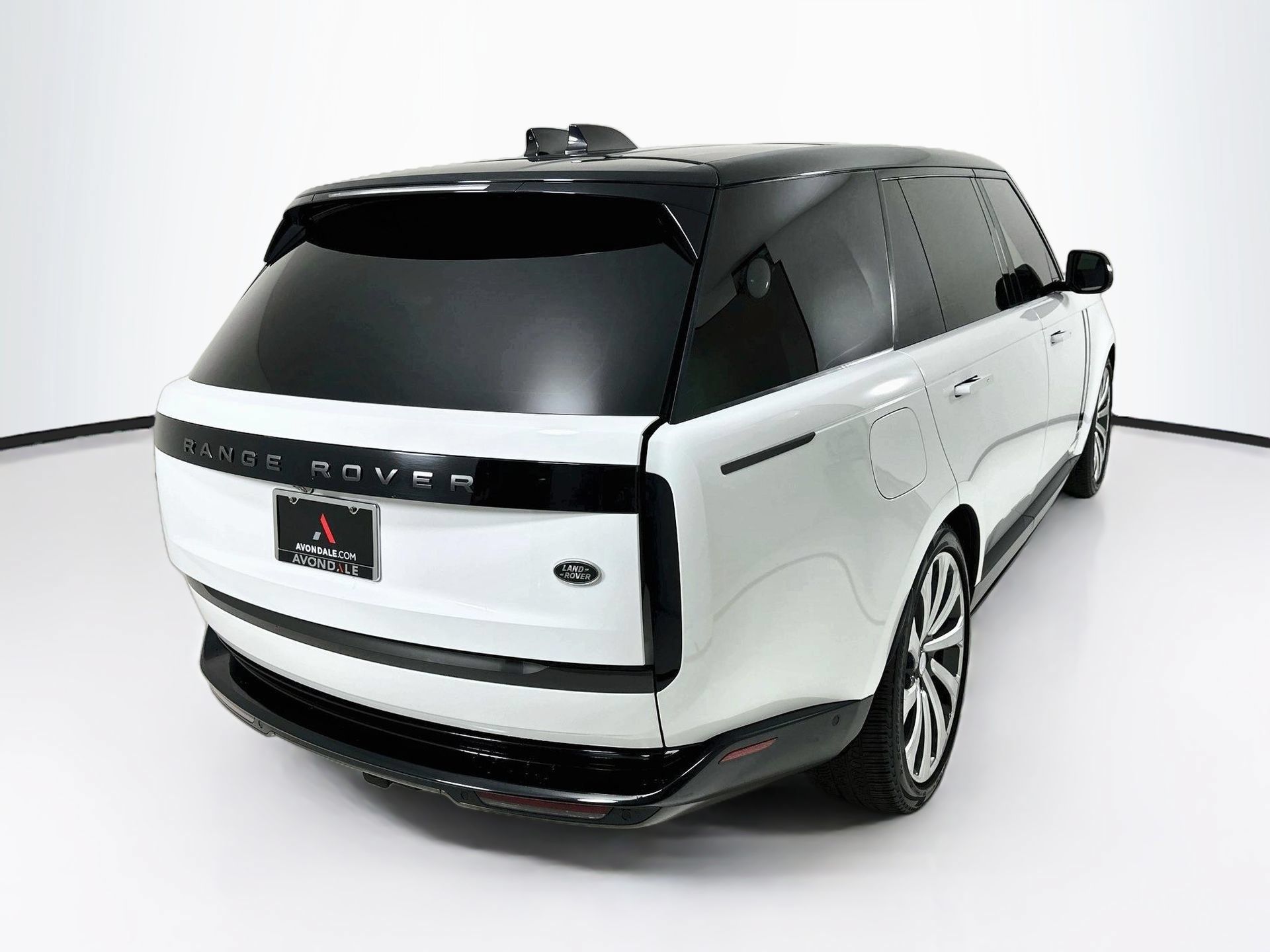 Used 2023 Land Rover Range Rover Long Wheelbase Autobiography AWD/4WD image 8