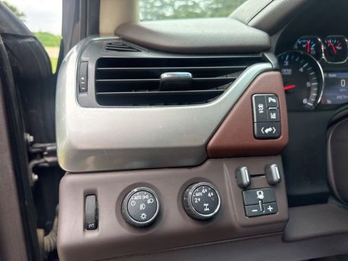 Used 2015 Chevrolet Tahoe LTZ AWD/4WD image 41