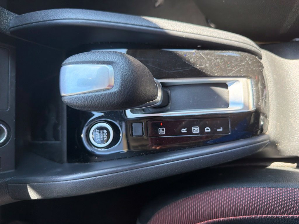 Used 2024 Nissan Versa SR FWD image 6