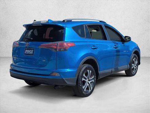 Certified 2018 Toyota RAV4 LE image 5