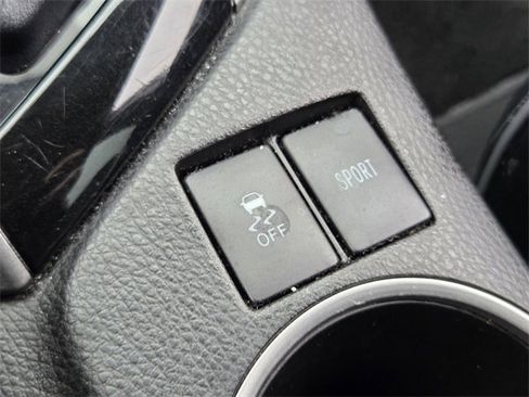 Used 2015 Toyota Corolla S image 24