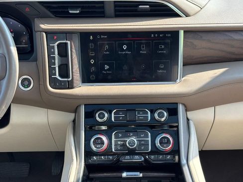 Used 2024 GMC Yukon XL Denali w/ Denali Reserve Package AWD/4WD image 14