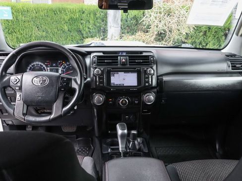 Used 2019 Toyota 4Runner TRD Off-Road AWD/4WD image 29