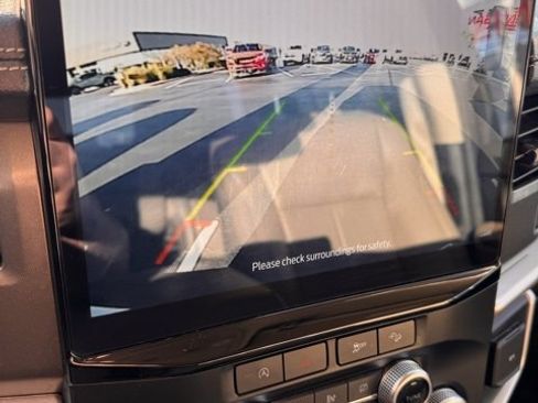 Used 2024 Ford Expedition XLT image 21