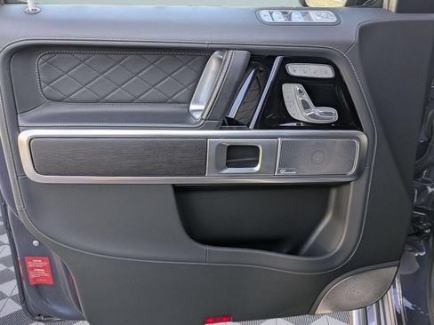 Used 2025 Mercedes-Benz G 550 image 11