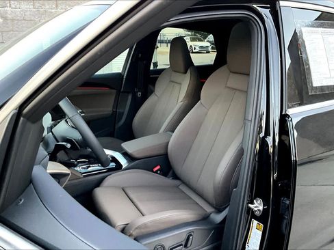 New 2025 Audi Q5 Premium Plus image 9