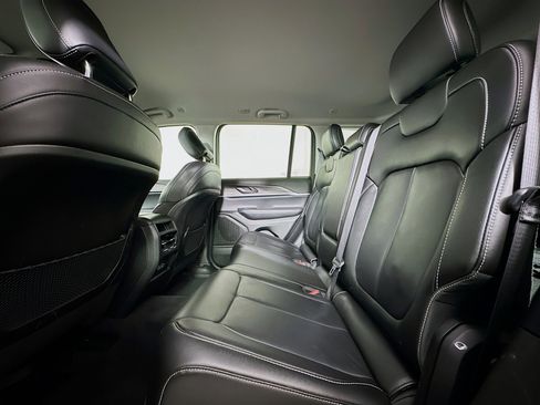 Used 2023 Jeep Grand Cherokee Limited w/ Trailer Tow Prep Group (B) image 28