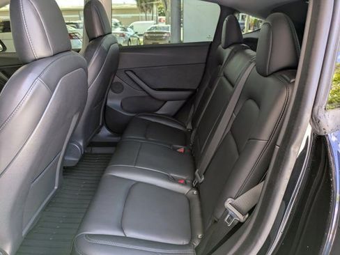 Used 2021 Tesla Model Y 2WD image 17