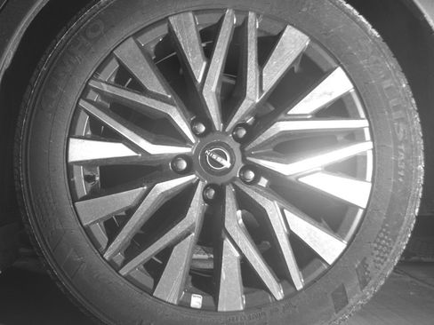 Used 2025 Nissan Altima 2.5 SV image 14