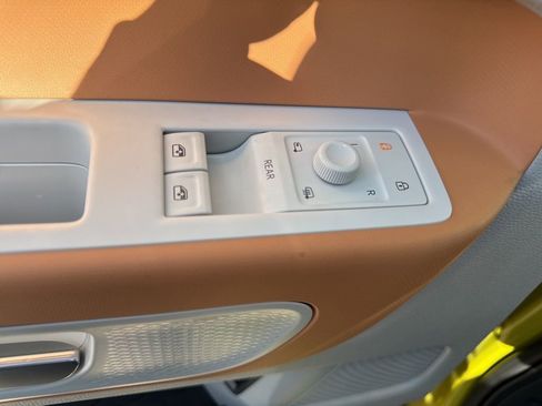 New 2025 Volkswagen ID. Buzz 1st Edition image 19