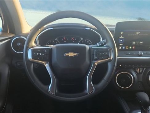 Used 2024 Chevrolet Blazer LT w/ Convenience Package image 11