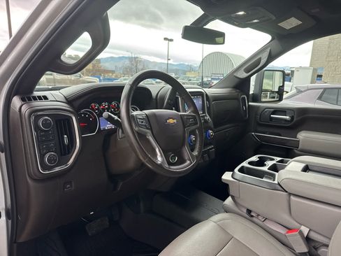 Used 2022 Chevrolet Silverado 3500 LTZ image 10