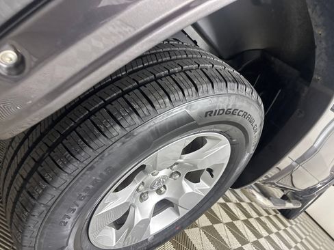 Used 2019 RAM 1500 Big Horn AWD/4WD image 33