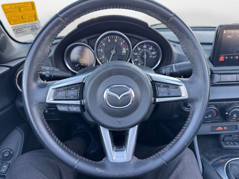 Used 2019 MAZDA MX-5 Miata Sport w/ I-ACTIVSENSE Sport Package image 10