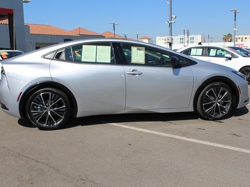 Certified 2026 Toyota Prius XLE FWD image 16