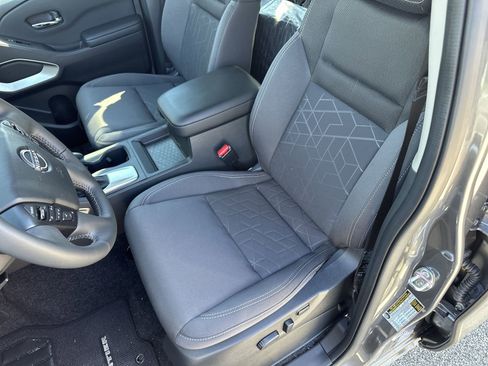 Certified 2025 Nissan Frontier SV w/ SV Convenience Package image 21