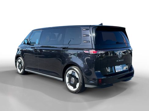 Certified 2025 Volkswagen ID. Buzz 1st Edition RWD image 3