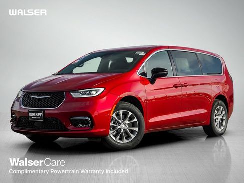 New 2026 Chrysler Pacifica Select image 1