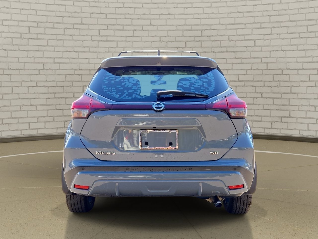 Used 2021 Nissan Kicks SR w/ SR Premium Package FWD image 7