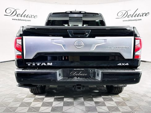 Used 2023 Nissan Titan Platinum Reserve w/ Moonroof Package image 5