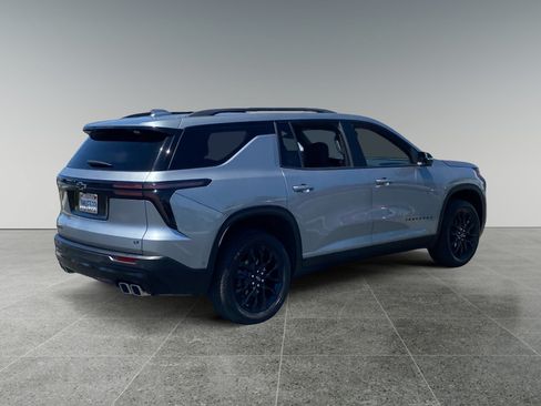 Used 2024 Chevrolet Traverse LT w/ Enhanced Driving Package FWD image 5