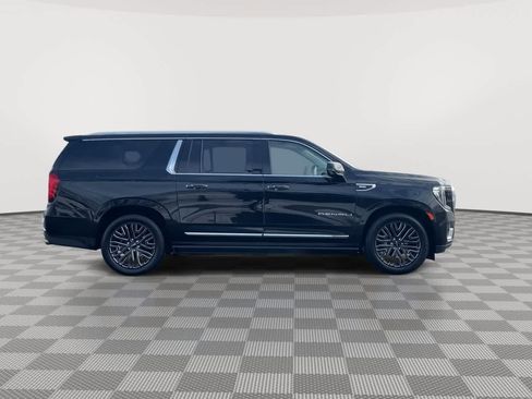 Used 2021 GMC Yukon XL Denali w/ Denali Ultimate Package image 9