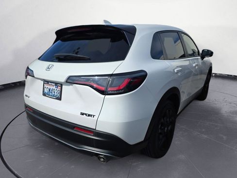 Used 2025 Honda HR-V Sport image 3