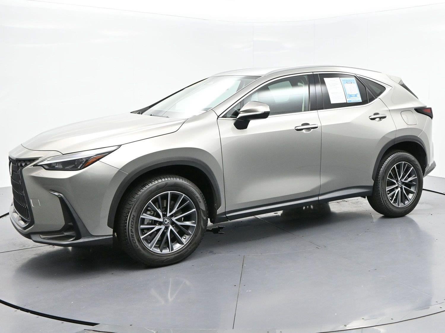 Used 2022 Lexus NX 250 FWD w/ Towing Package (2000 Lbs) image 4