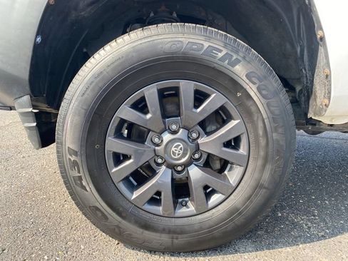 Used 2021 Toyota Tacoma SR RWD image 21