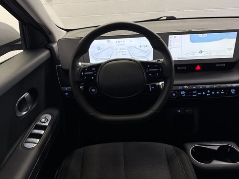 Used 2024 Hyundai Ioniq 5 SEL AWD/4WD image 16