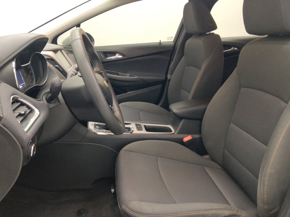 Used 2018 Chevrolet Cruze LS FWD image 17