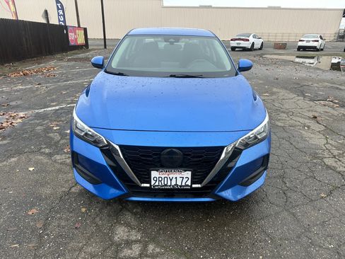Used 2022 Nissan Sentra SV image 3