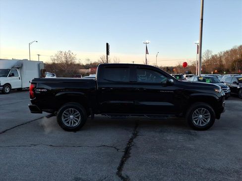 Used 2024 Chevrolet Colorado LT w/ LT Convenience Package II image 15