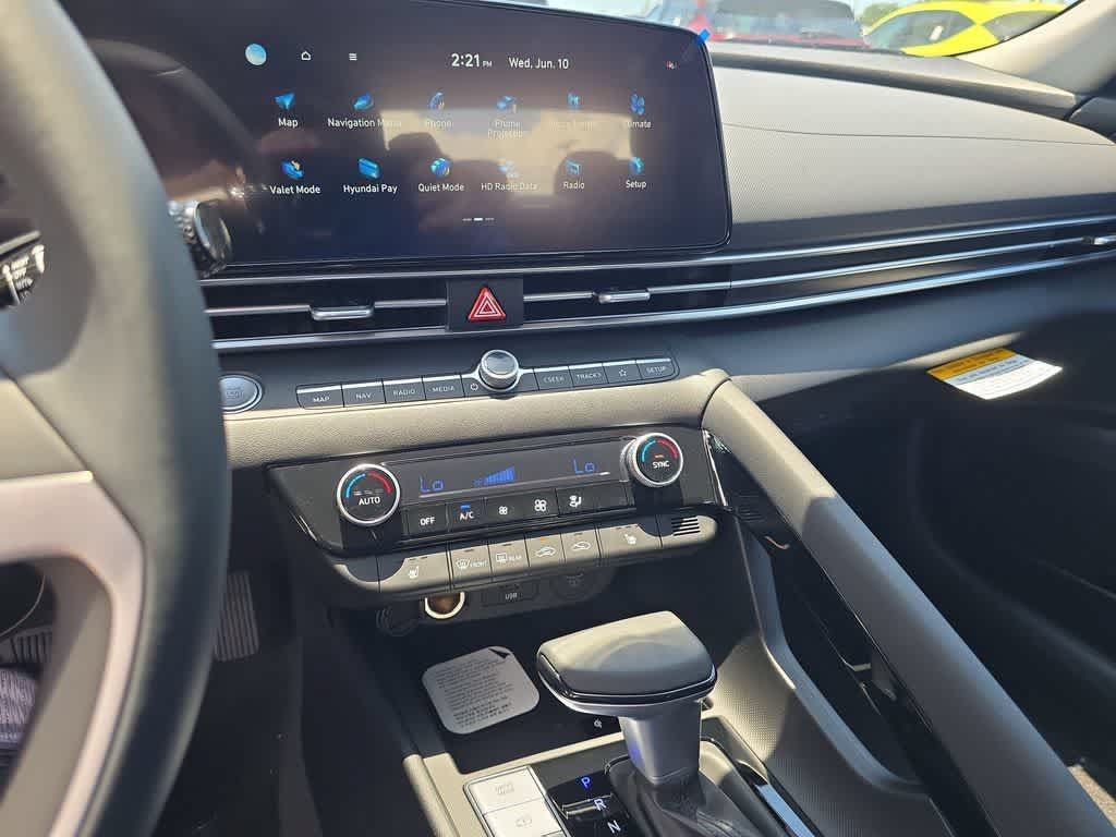 New 2026 Hyundai Elantra Limited FWD image 29