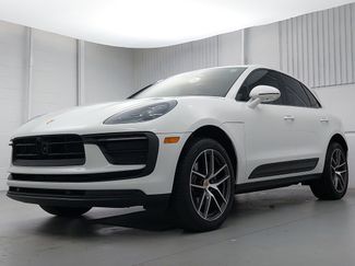 Certified 2024 Porsche Macan image 1
