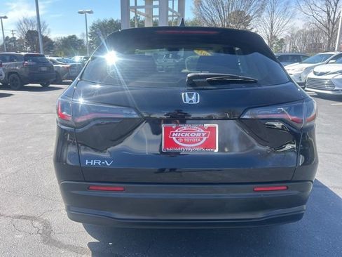 Used 2023 Honda HR-V LX image 6