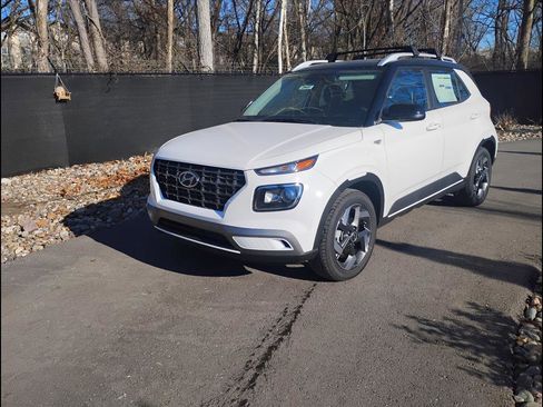 New 2026 Hyundai Venue SEL image 2