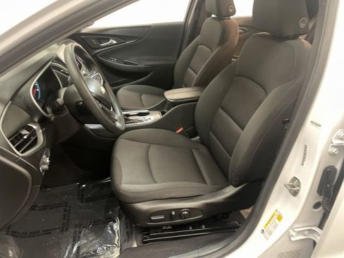 Used 2022 Chevrolet Malibu LT image 13