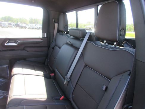 New 2026 GMC Sierra 3500 Denali w/ Denali Reserve Package AWD/4WD image 13