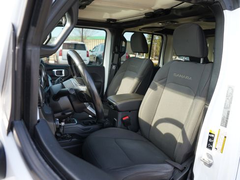 Used 2021 Jeep Wrangler Unlimited Sahara w/ LED Lighting Group image 12