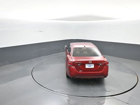 Used 2025 Nissan Sentra SV w/ SV Premium Package image 30