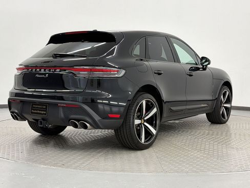 Certified 2024 Porsche Macan S AWD/4WD image 9
