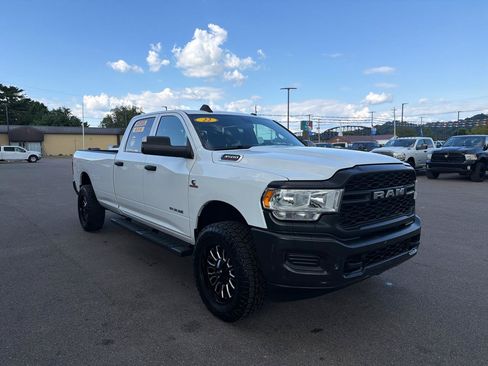 Used 2022 RAM 3500 Tradesman AWD/4WD image 3