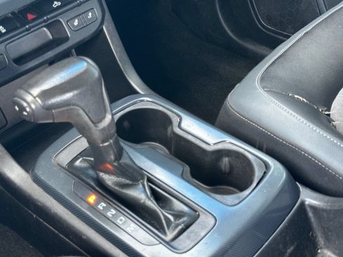 Used 2015 Chevrolet Colorado Z71 AWD/4WD image 23