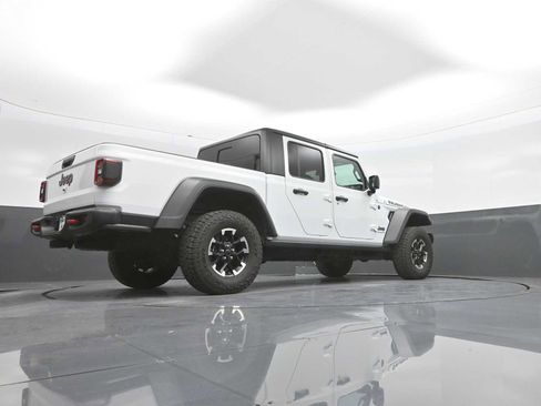 Used 2026 Jeep Gladiator Rubicon AWD/4WD image 40