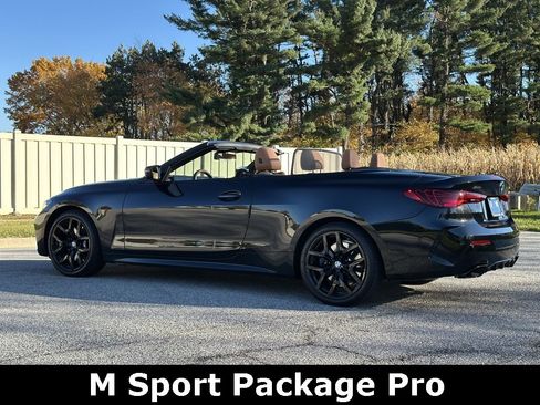 Used 2025 BMW 440i xDrive Convertible w/ Premium Package image 5